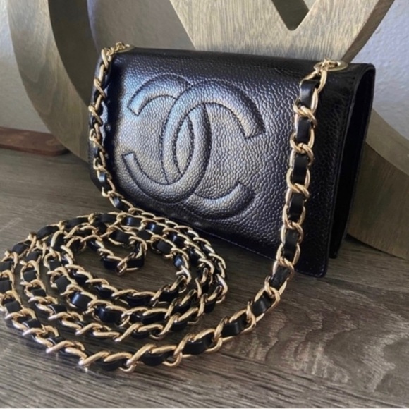 ⚜️🖤 Chanel Timeless Clutch w/ Crossbody option - Wallet on Chain WOC 2 Way Wear - Picture 4 of 10